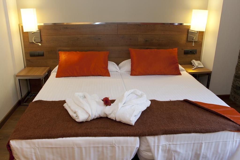 Nubahotel Vielha Cameră foto