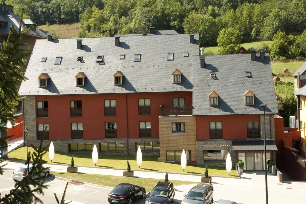 Nubahotel Vielha Exterior foto